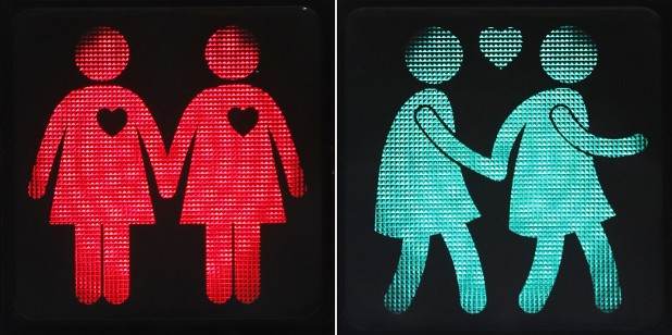 Dutch City's Gay Crossing Lights