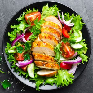 Image of a salad with chicken for nutrition myths